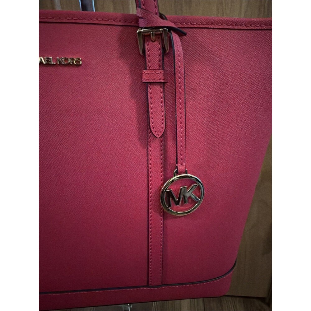 Michael Kors Jet Set Large Tote Fuchsia Pink Saffiano Leather Top Zip Gold. EUC! - Picture 4 of 16